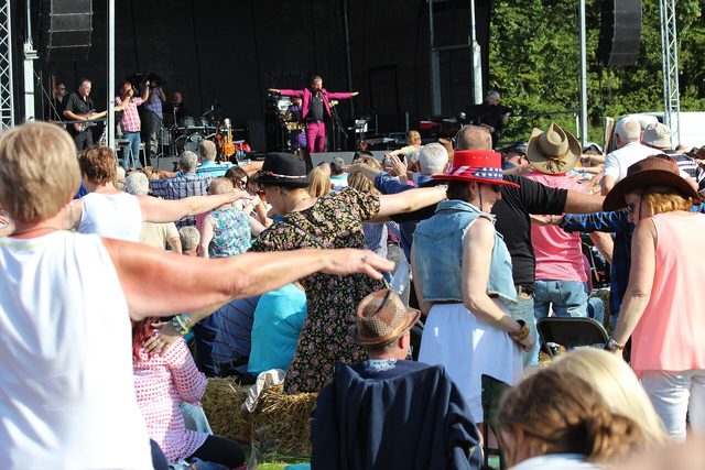 Country — live events