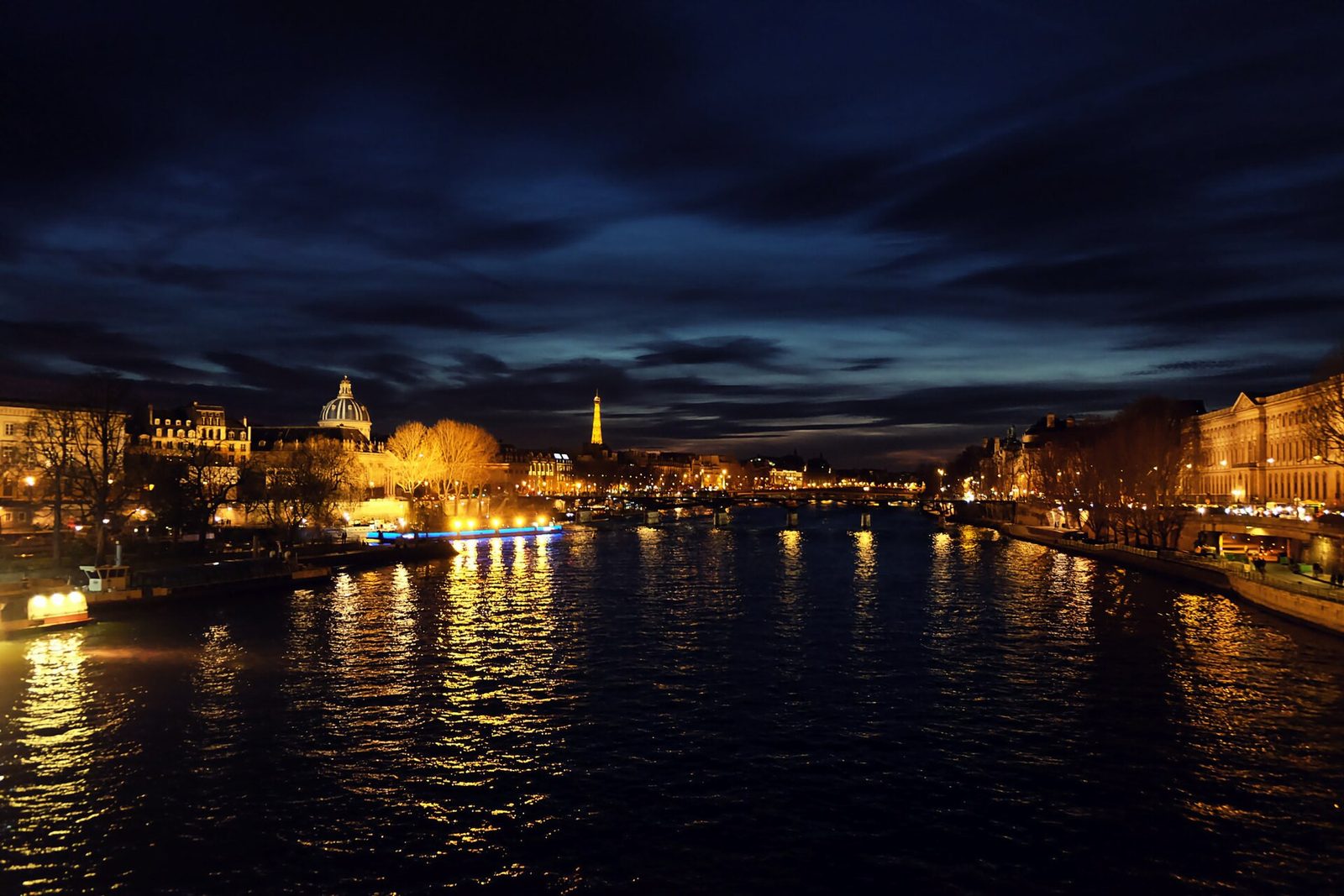 Paris skyline