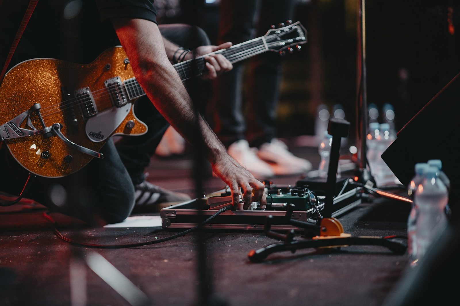 guitarist on stage concert