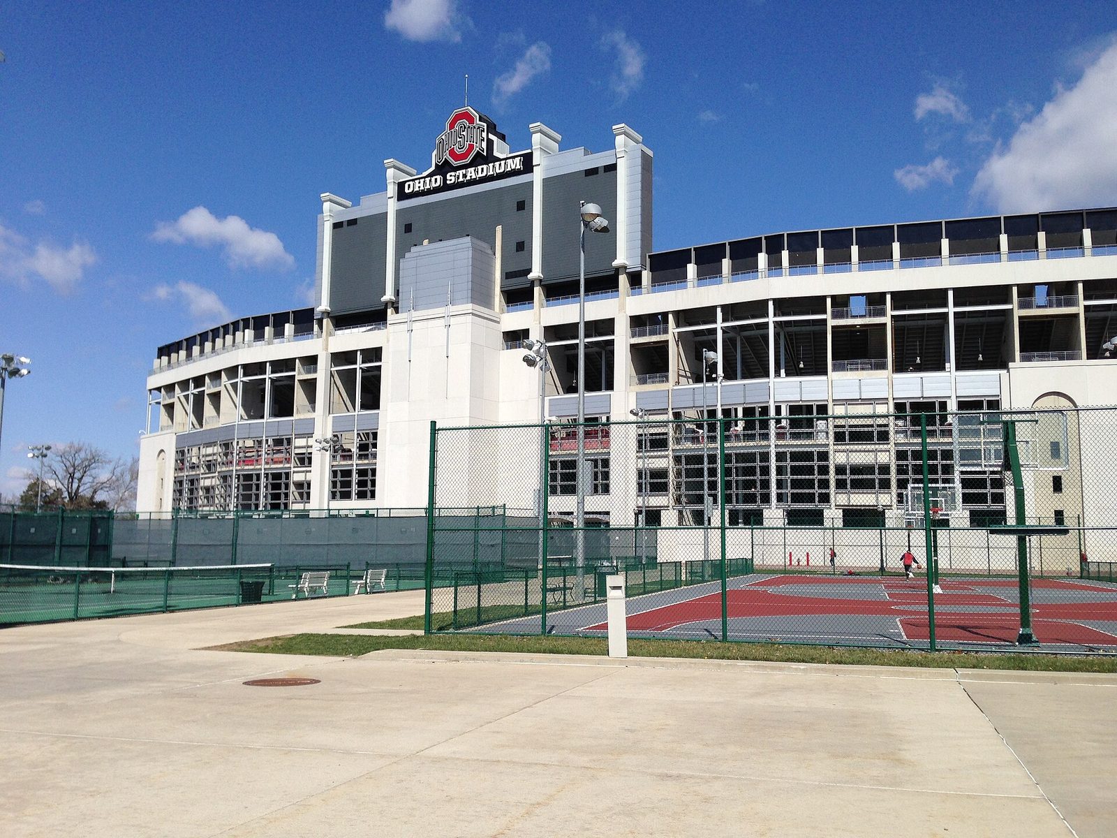 tennis stadium court